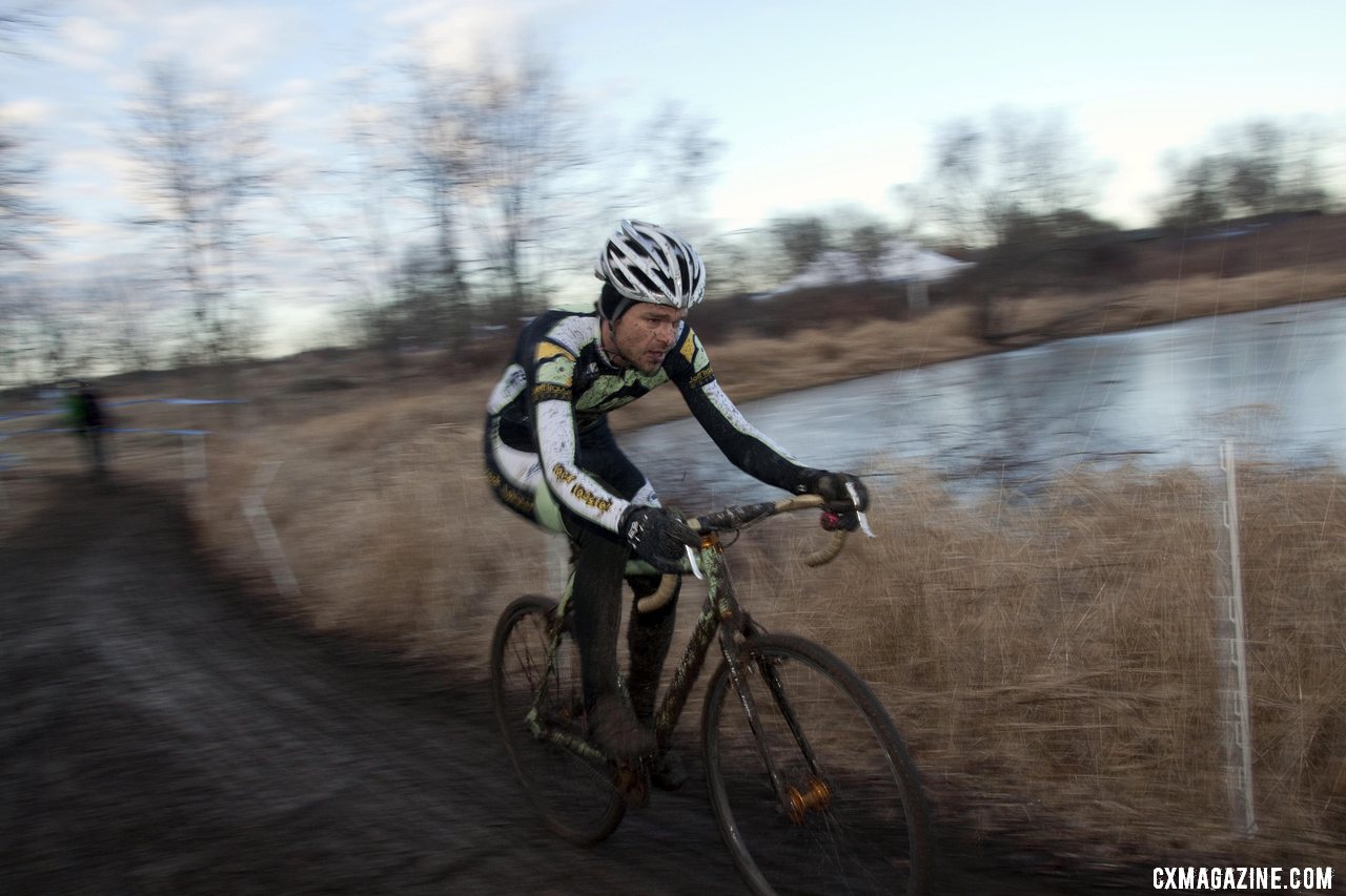 Aaron Bradford has a big lead after his barrier-hopping attack on the last lap. © Cyclocross Magazine
