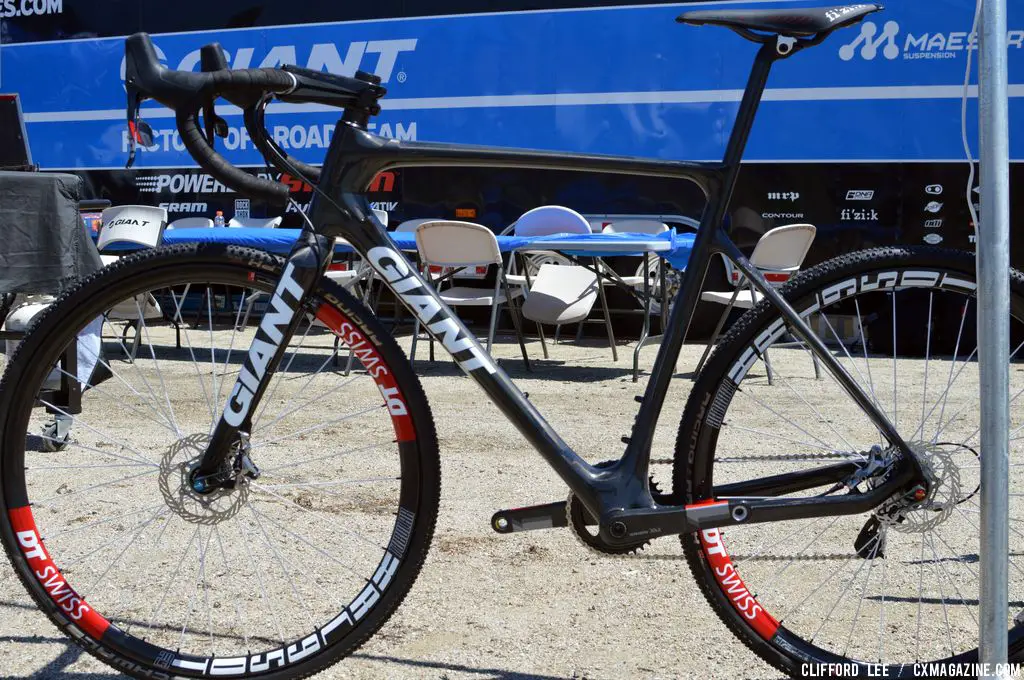 He didn\'t race the CX race, but his bike was there! Adam Craig’s Prototype Giant TCX Advanced  Sea Otter 2013. © Clifford Le