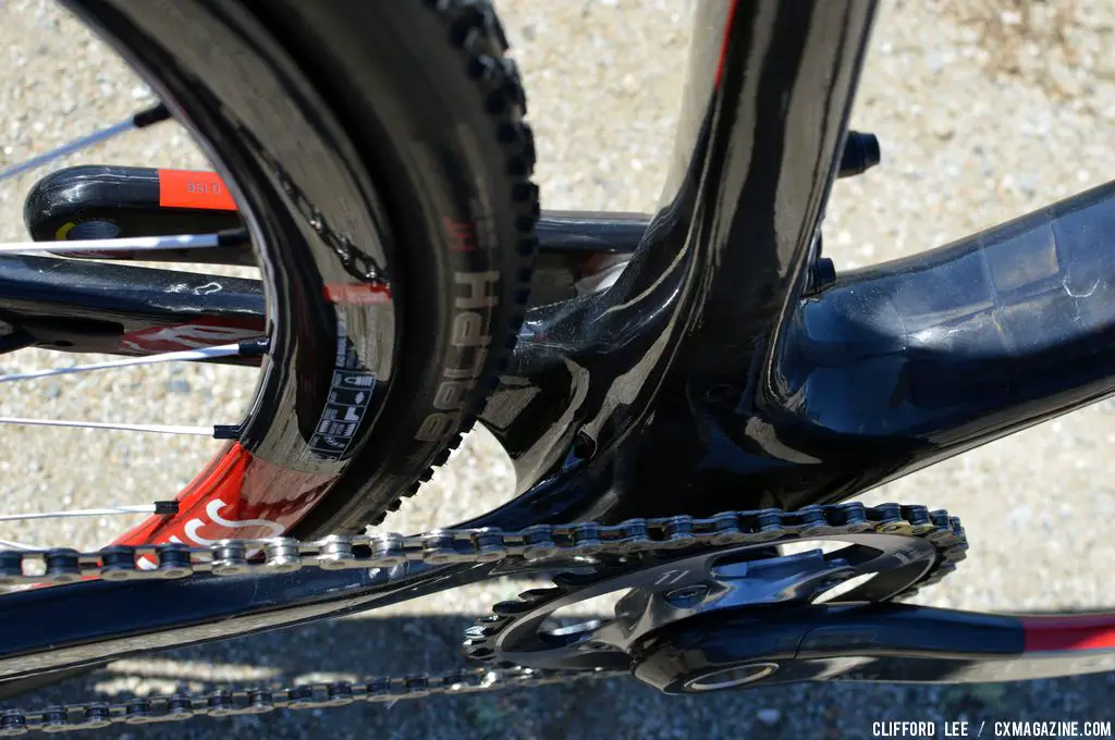 Shows good mud clearance behind the BB on Adam Craig’s Prototype Giant TCX Advanced - Sea Otter 2013. © Clifford Lee