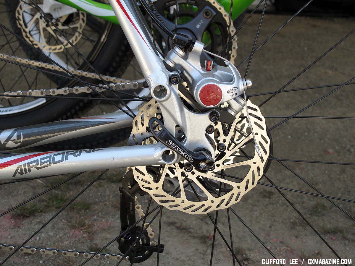 Avid BB5 brakes bring the Delta to a halt. © Clifford Lee / Cyclocross Magazine