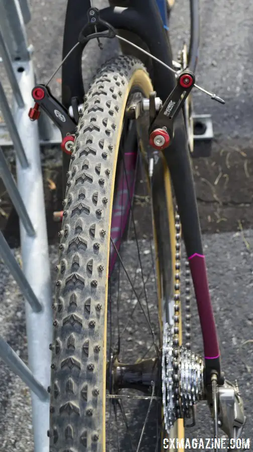 More old school: Challenge\'s timeless Grifo tubulars - Arley Kemmerer\'s Specialized Crux Pro cyclocross bike. © Cyclocross Magazine
