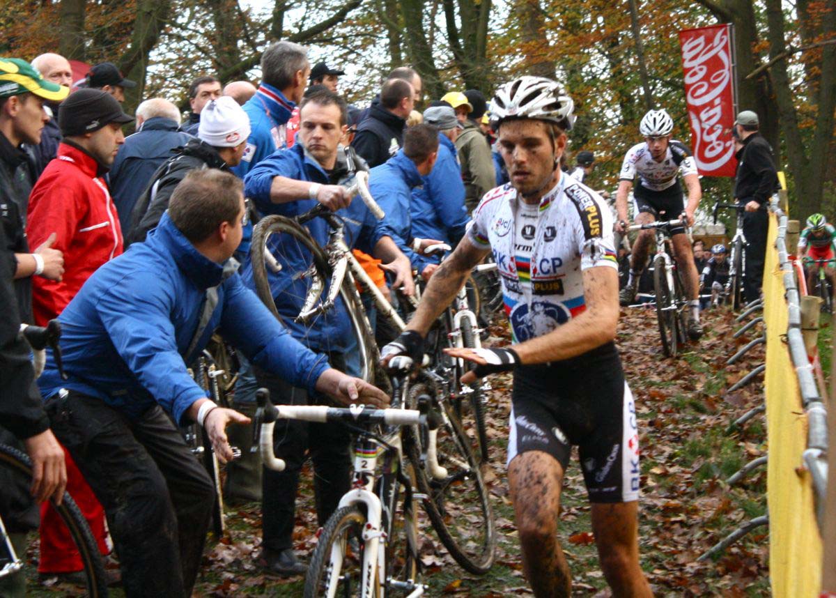Bike changes were commonplace in the muddy conditions. ? Dan Seaton