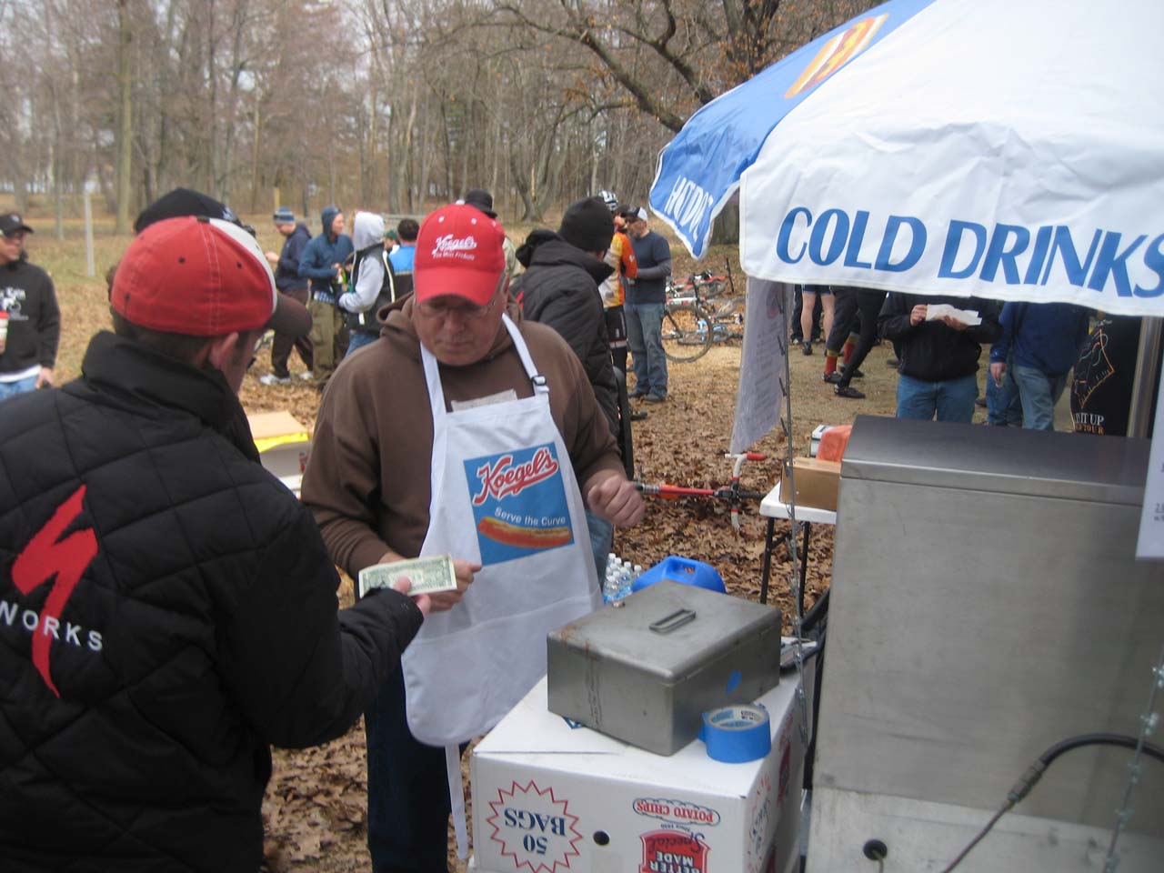 Chili dogs were a welcome sight to some weary racers. ? Brian Hancock