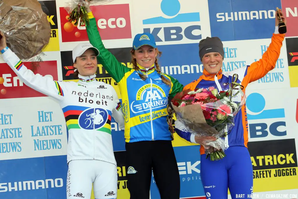 Women\'s podium. © Bart Hazen