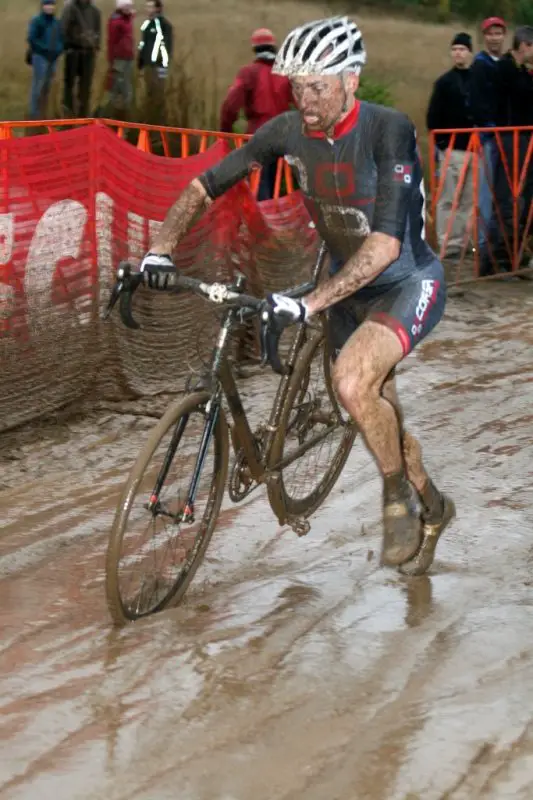 Skerritt rockets off in pursuit post-mechanical © Dave Roth