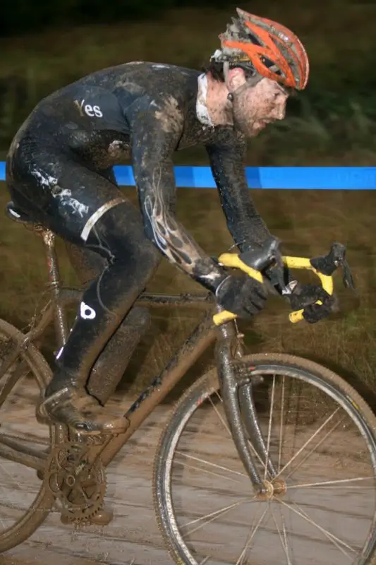 Trevor Spahr mixing it up in the Elite race © Dave Roth