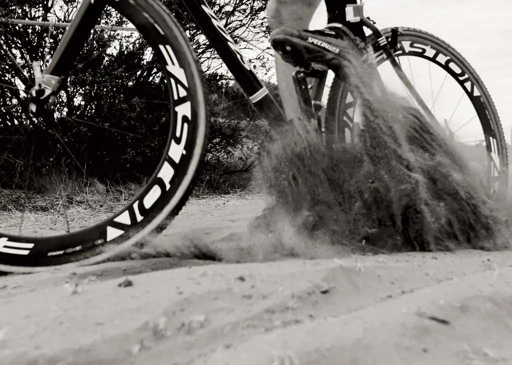 BASP #2 on Oct. 21 was dry and dusty. Bay Area Cyclocross © Vantage Velo