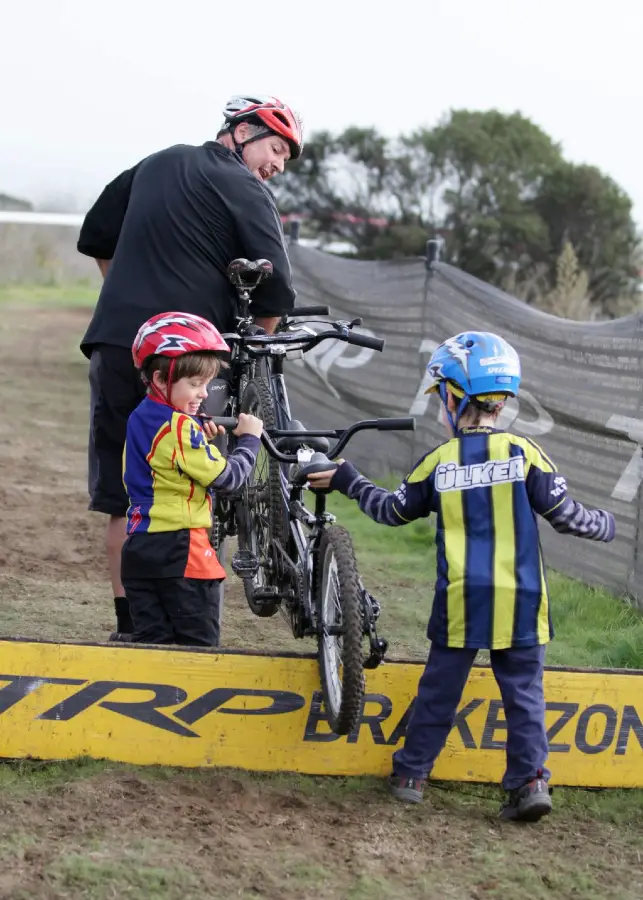 Future crossers perfecting their barrier technique.Bay Area Cyclocross © Vantage Velo