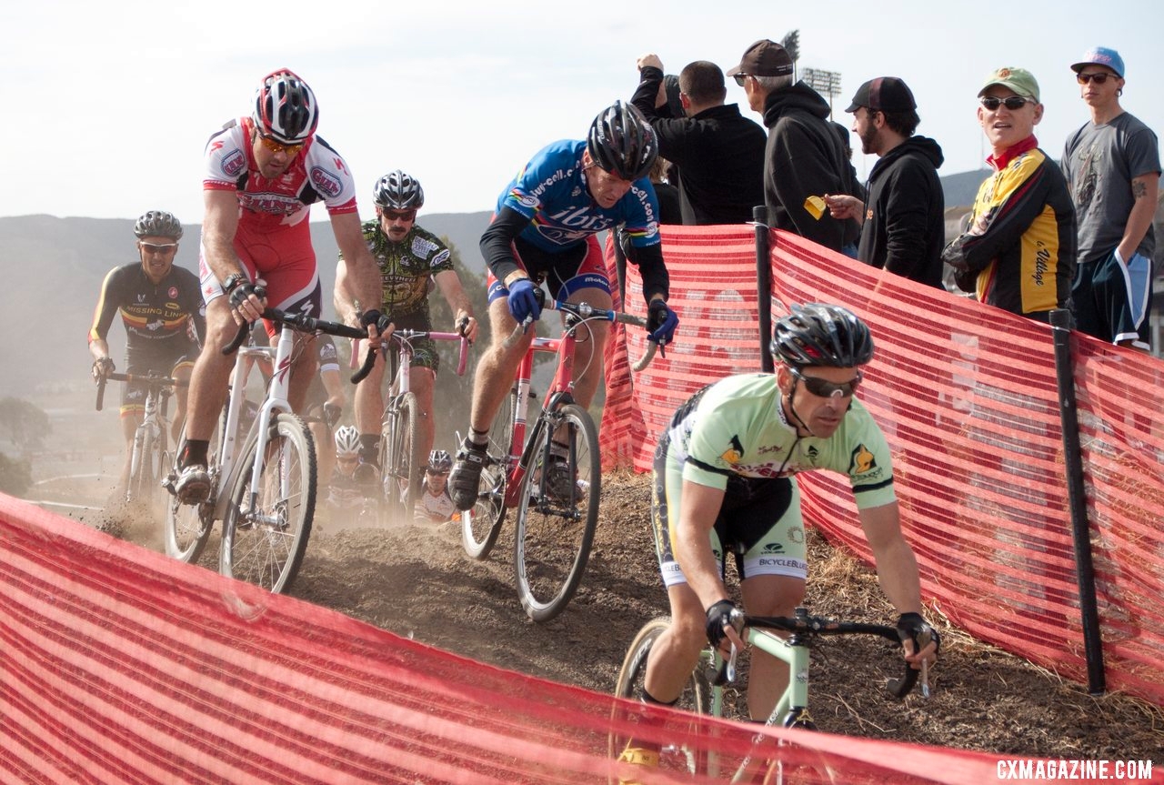 World Champ Don Myrah and former Worlds team member (and eventual winner) Justin Robinson contest the Masters race. © Cyclocross Magazine