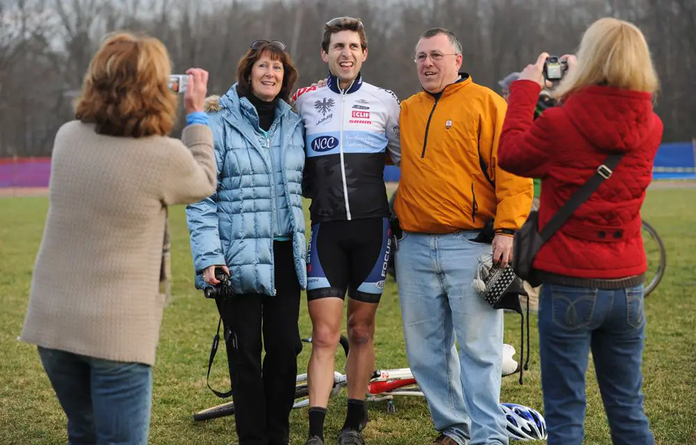 Durrin with his parents © Natalia Boltukhova | Pedal Power Photography | 2011