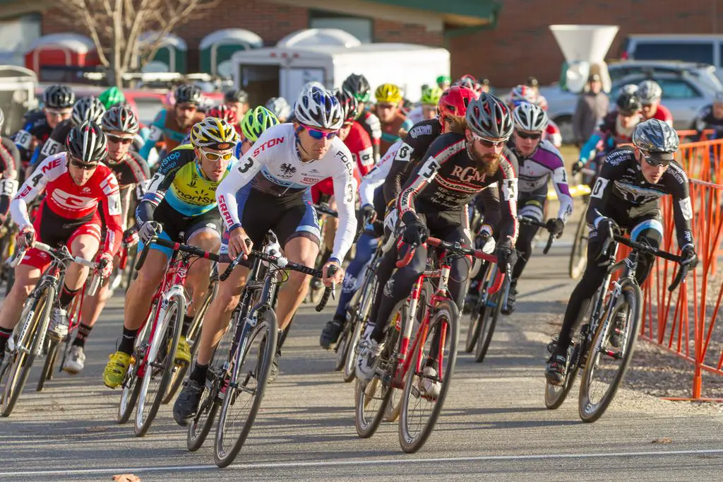 The sun lowered and temperatures dropped as the Elite Men\'s race began. © Todd Prekaski