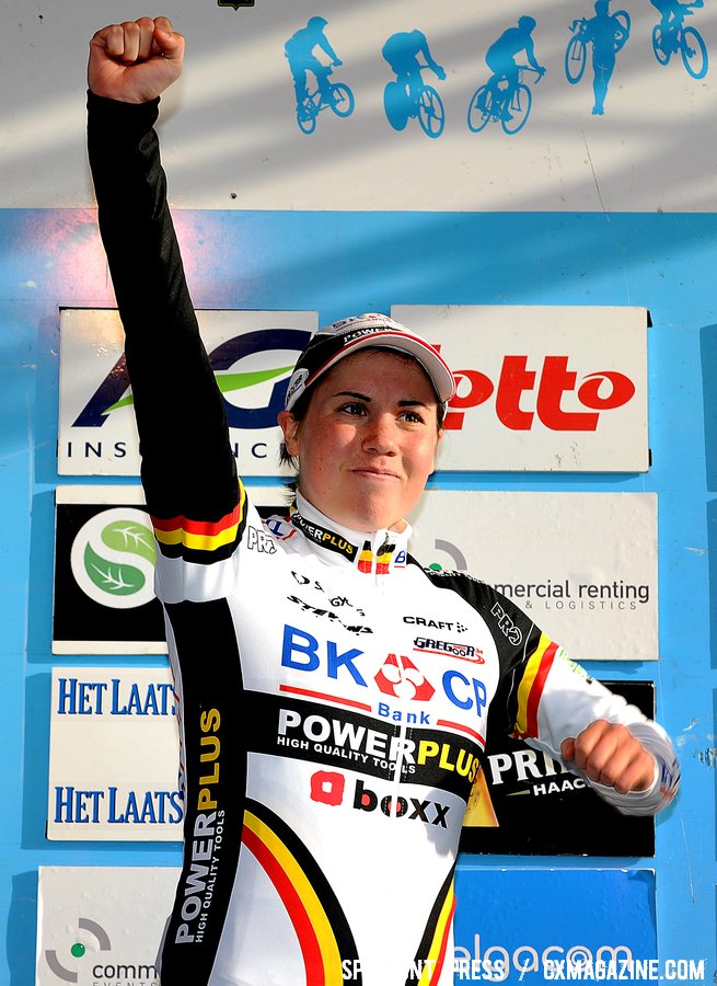 Sanne Cant celebrates on the podium of the elite women 2011 Belgian National Championship cyclocross race in Antwerpen. Sunday Jan. 9, 2010. ( SPRIMONT PRESS / Laurent Dubrule )