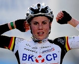 Sanne Cant wins the elite women 2011 Belgian National Championship cyclocross race in Antwerpen. Sunday Jan. 9, 2010. ( SPRIMONT PRESS / Laurent Dubrule )
