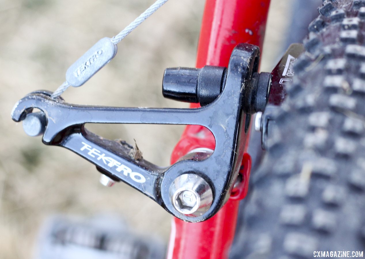 Tektro CR720 cantilever brakes provide the stopping power. © Cyclocross Magazine