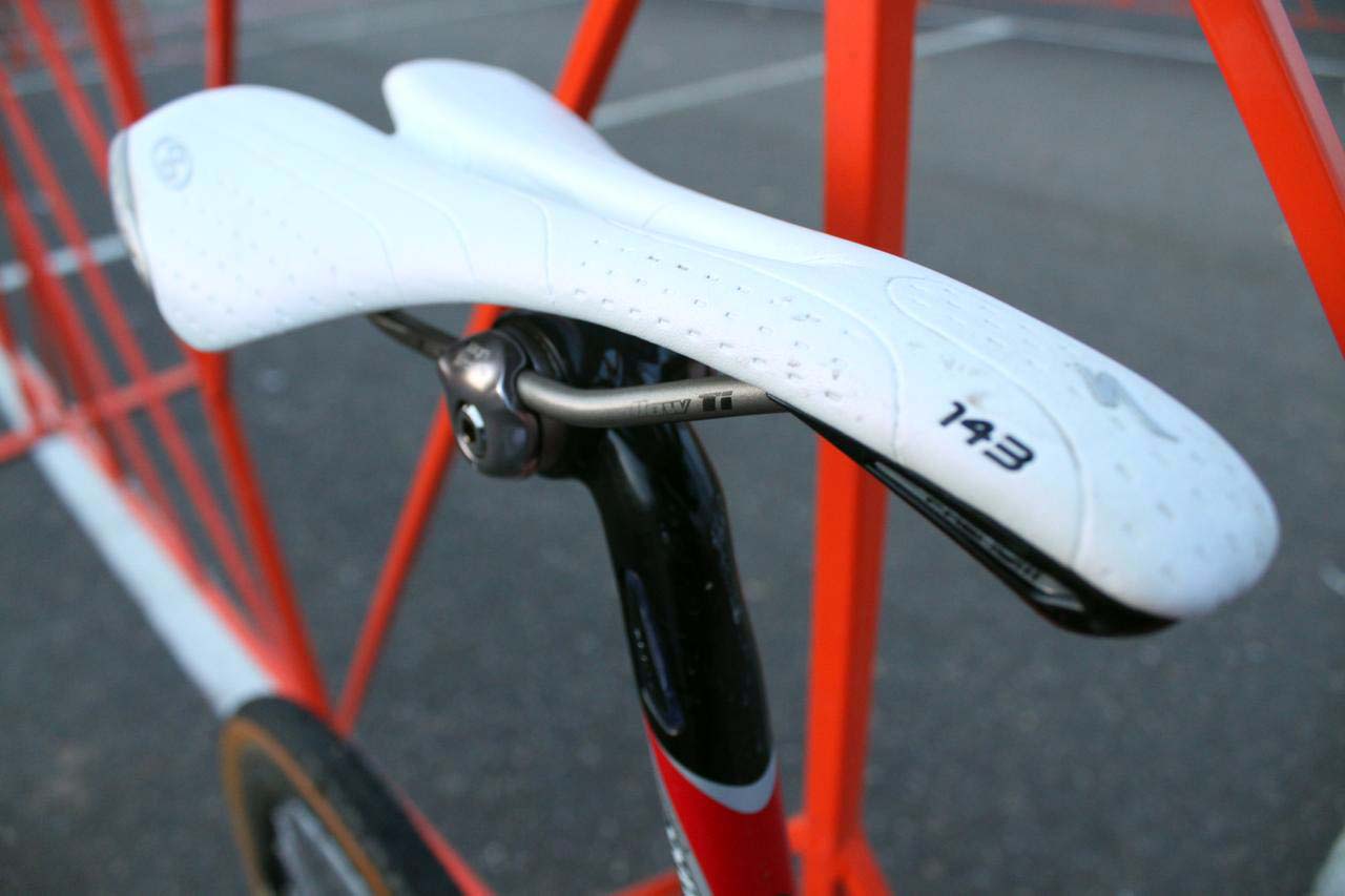 Specialized Body Geometry saddles come in different widths, Wells is a 143, to maximize comfort. ? Cyclocross Magazine