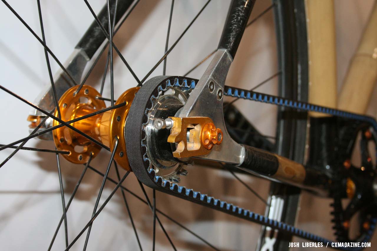 The drive-side dropout is removable to allow changing of the belt. ©Cyclocross Magazine