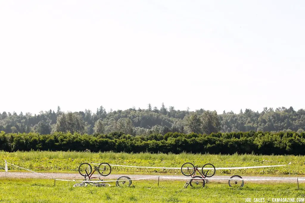 The pit was small, but with a dry race, not many riders felt the need for a spare bike. © Joe Sales