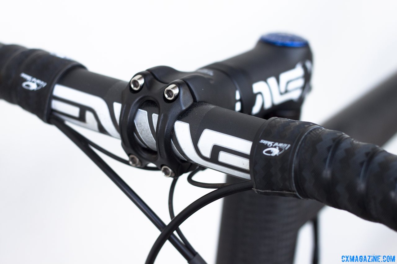 Lots of carbon: ENVE supplied the cockpit for the Calfee Manta CX Prototype NAHBS show bike. © Cyclocross Magazine