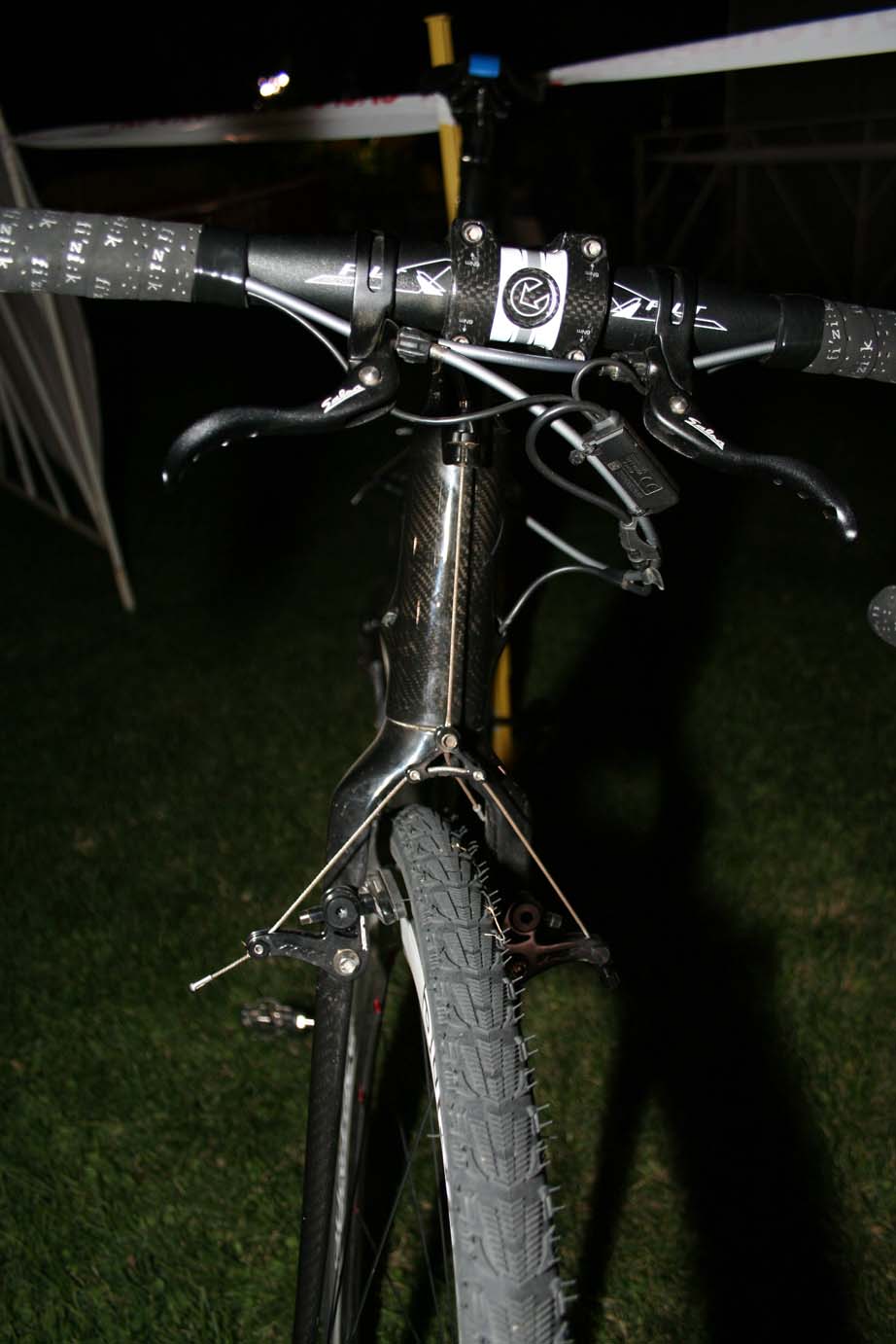 Craig ran some bar-top levers, making his 'cross ride feel more like a mountain bike. by Andrew Yee