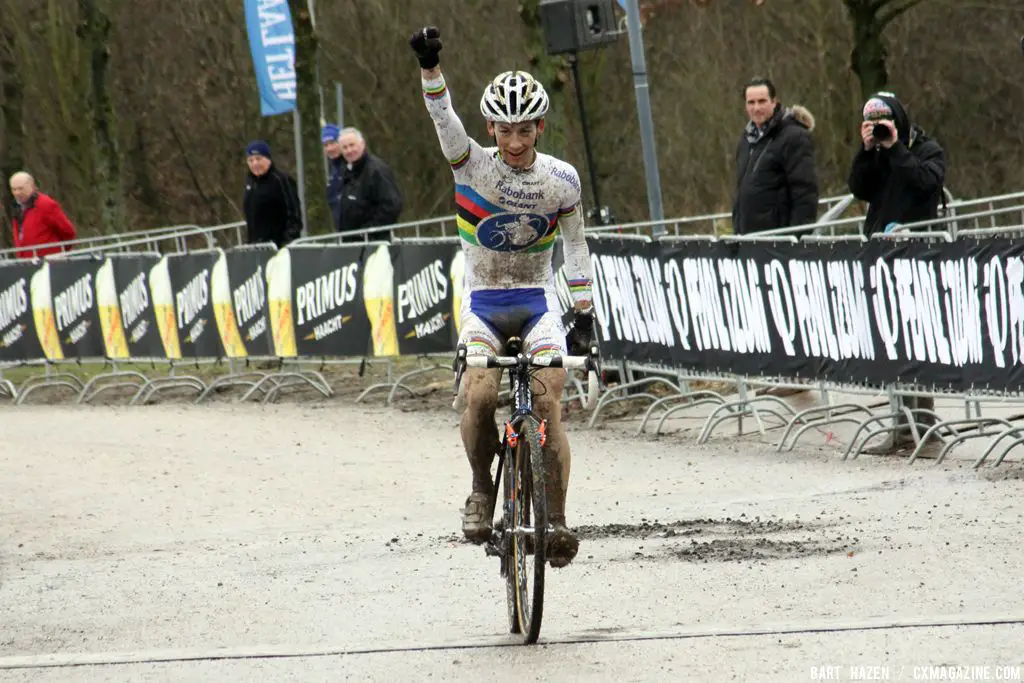 Lars van der Haar at Cauberg Cyclocross. © Bart Hazen