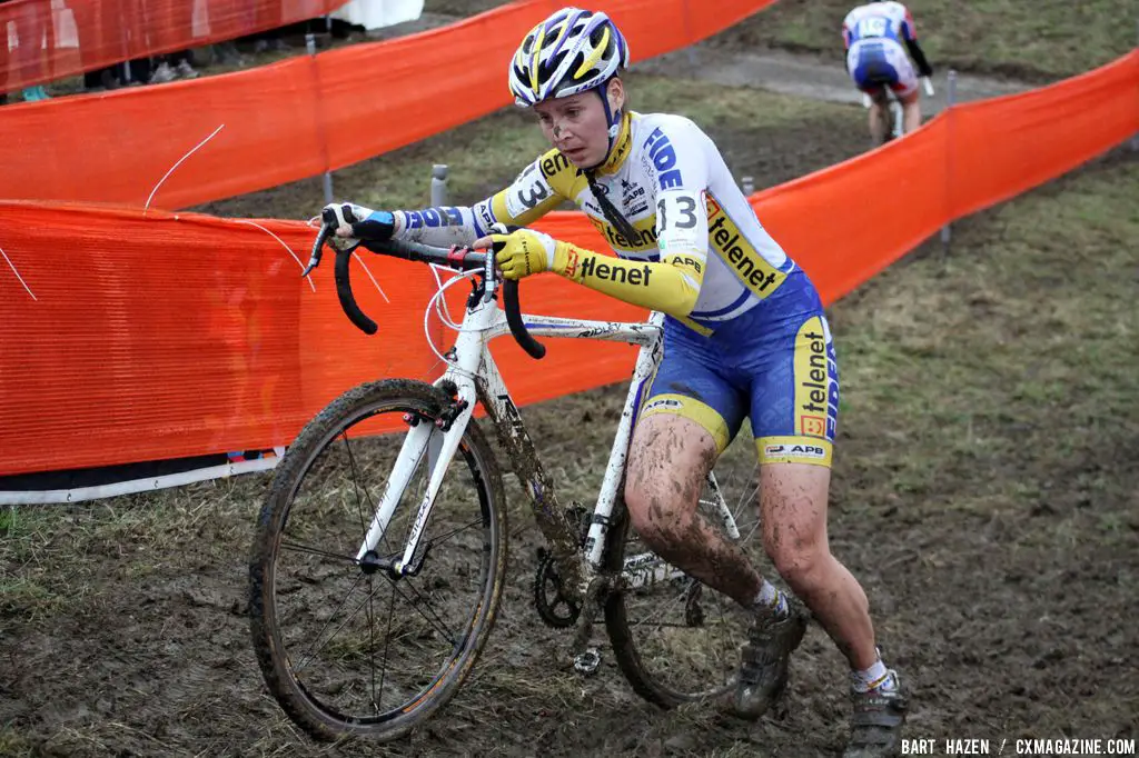 Nikki Harris at Cauberg Cyclocross. © Bart Hazen