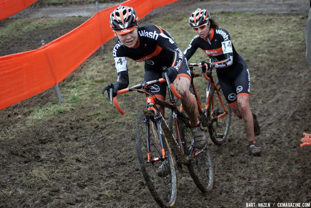 Sanne van Paassen and Sabrina Stultiens at Cauberg Cyclocross. © Bart Hazen