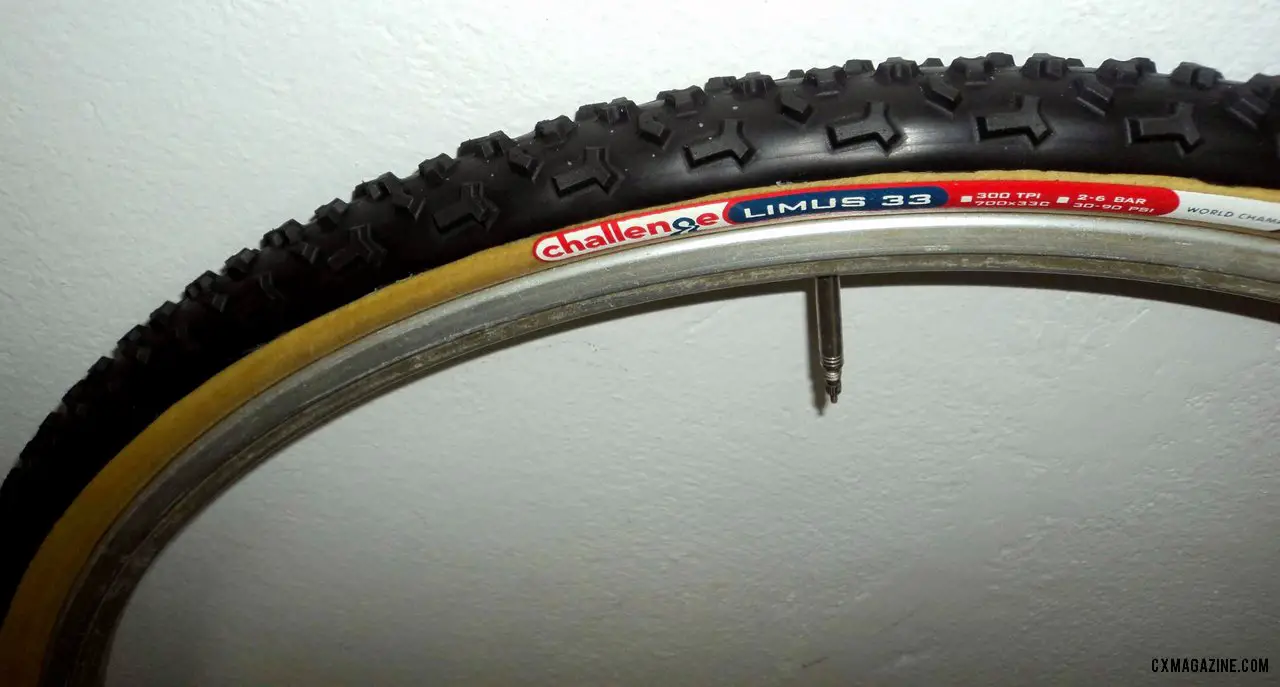 The Challenge Limus tubular tire features large, tall shoulder knobs. 