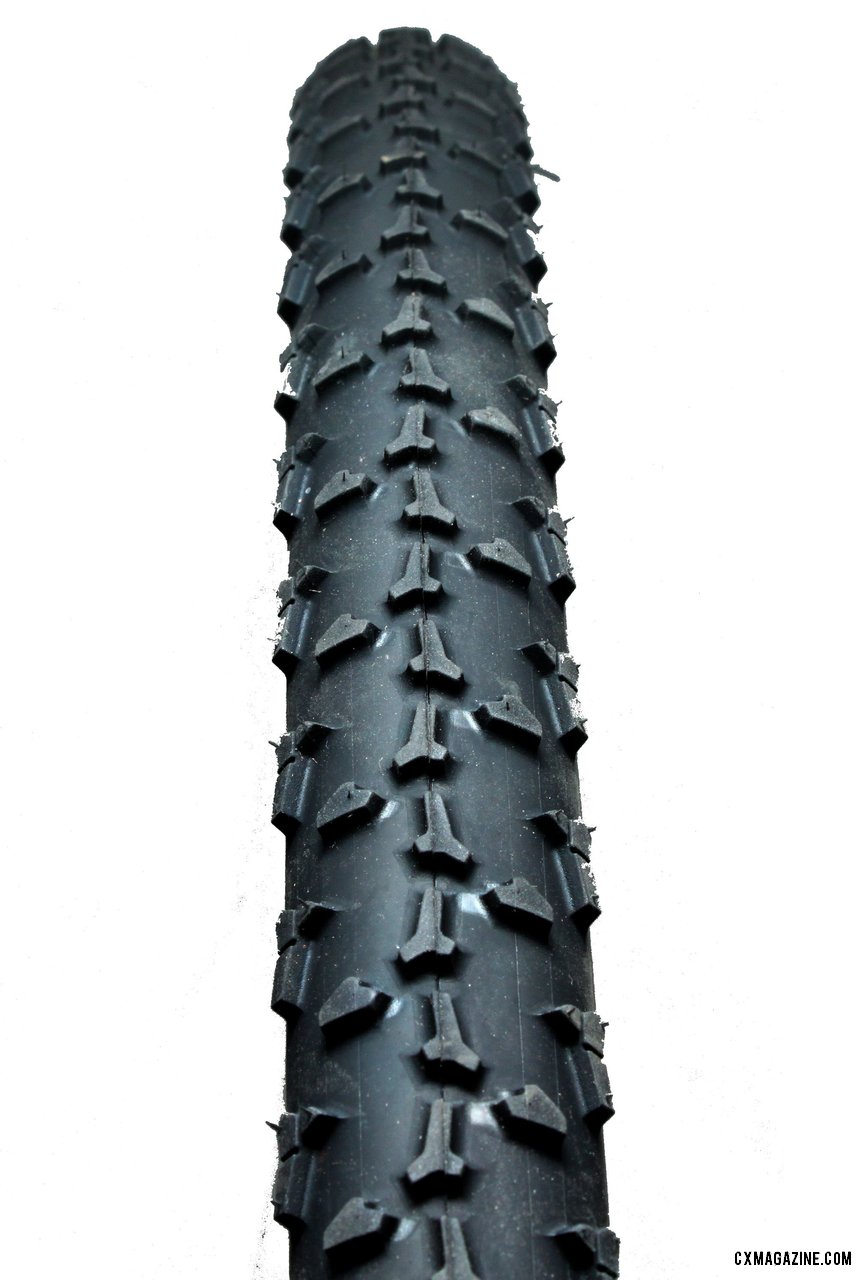 The Limus shares some similarities with the Clement PDX Crusade cyclocross clincher tire pictured here. © Cyclocross Magazine