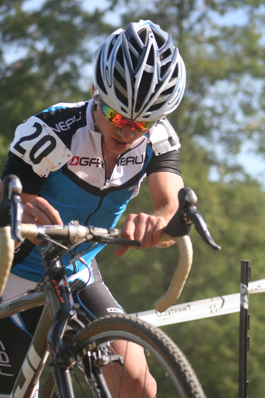 Chris Consorto (Louis Garneau) focuses on his remount after the stairs. © Jamie Mack