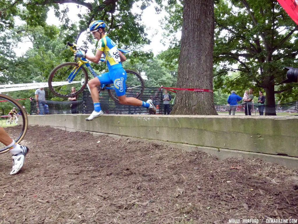 Van den Bosch takes the natural barriers. © Cyclocross Magazine