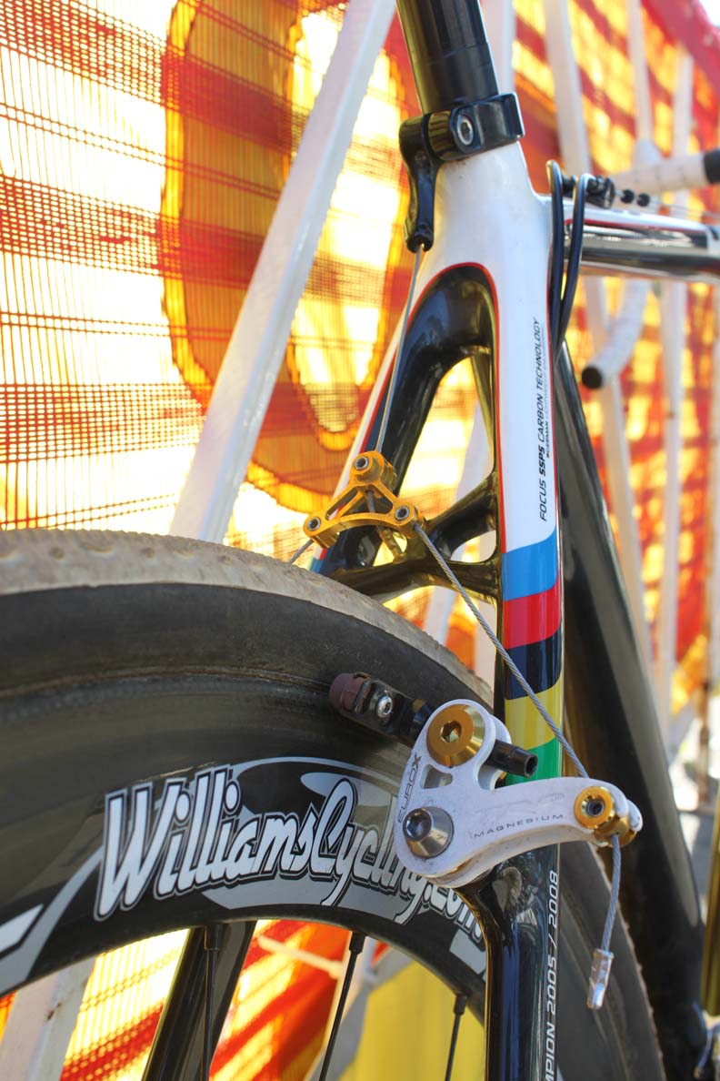 The seat stays are braced to improve braking power. ? Cyclocross Magazine