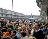 cv-venice-crowds.jpg
