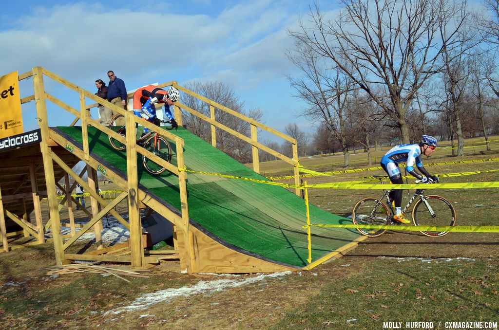 NIels snags the early lead at Cincinnati Kings International Cyclocross. © Cyclocross Magazine