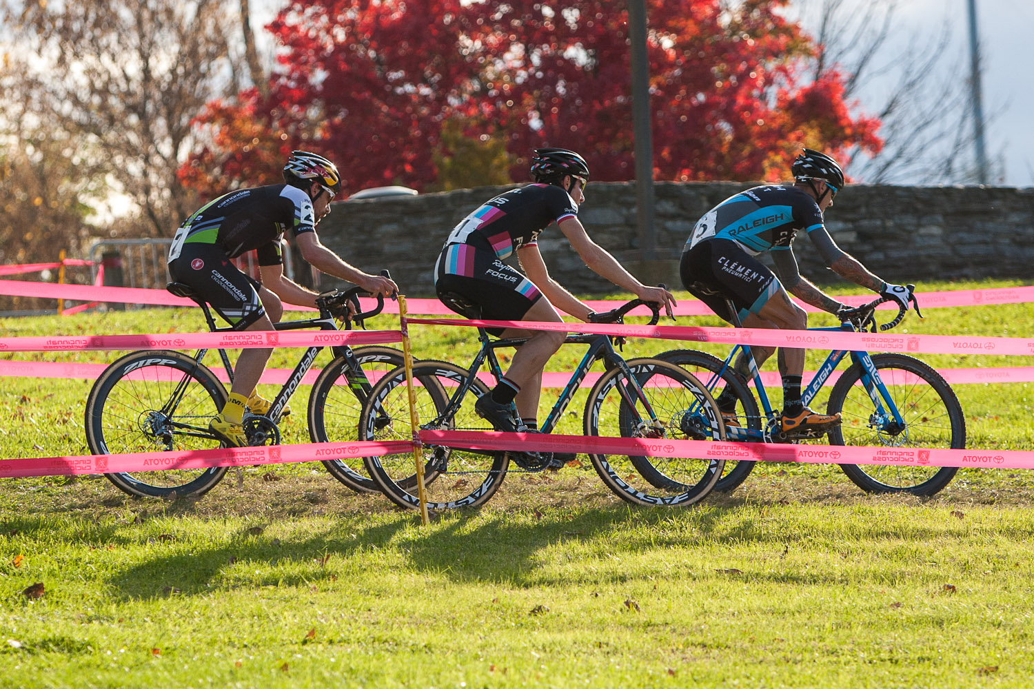 Berden leads Powers and Johnson early in the race. © Kent Baumgardt