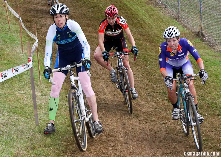 Brigette Brown, Brooke McDermid and Serena Bishop Gordon tackle the off-camber grass. ©Pat Malach