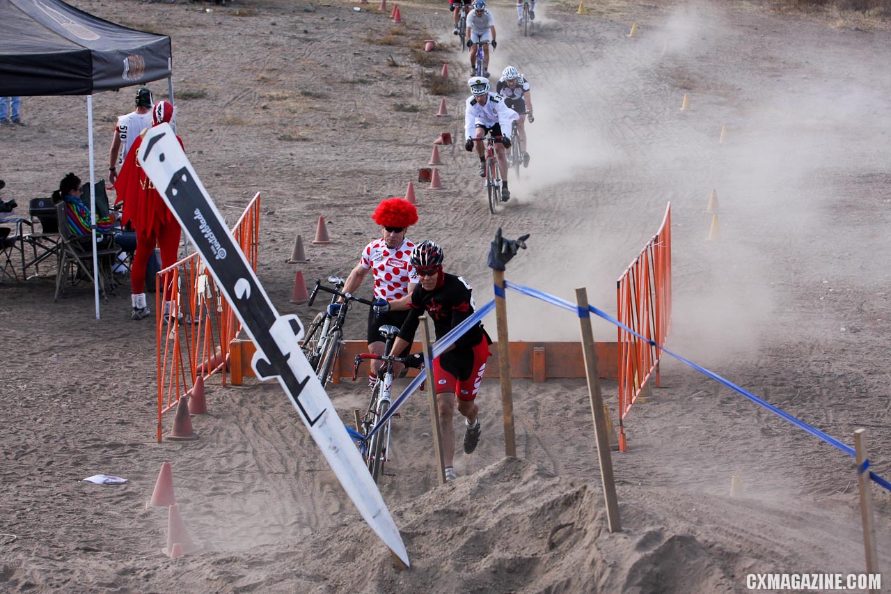 Another dusty day at the races. ©Pat Malach