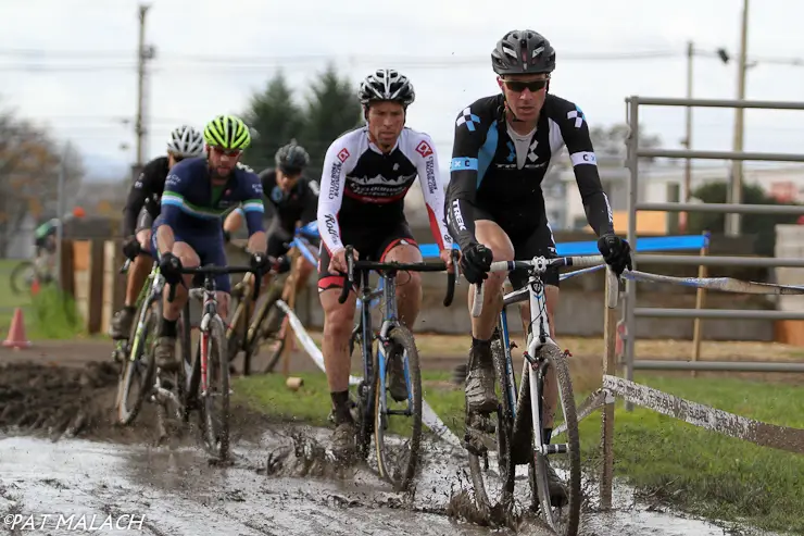 Shannon Skerritt leads the selection near the middle of the race. © Pat Malach