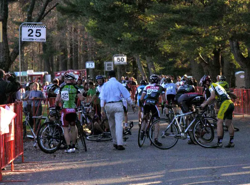 Elite Men's first lap crash. ? Paul Weiss