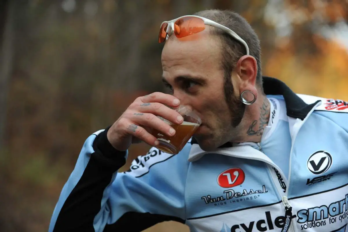 Silver medalist, series president and race promoter Adam Myerson (Cycle-Smart) takes a well-earned drink © Natalia Boltukhova | Pedal Power Photography | 2010