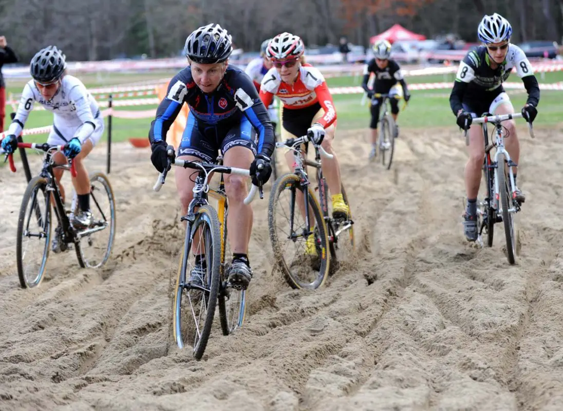 Laura Van Gilder (C3/Athletes Serving Athletes) negotiates the sand © Natalia Boltukhova | Pedal Power Photography | 2010