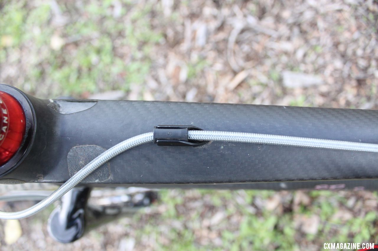 No cable inside - hydraulic brake housing. © Cyclocross Magazine
