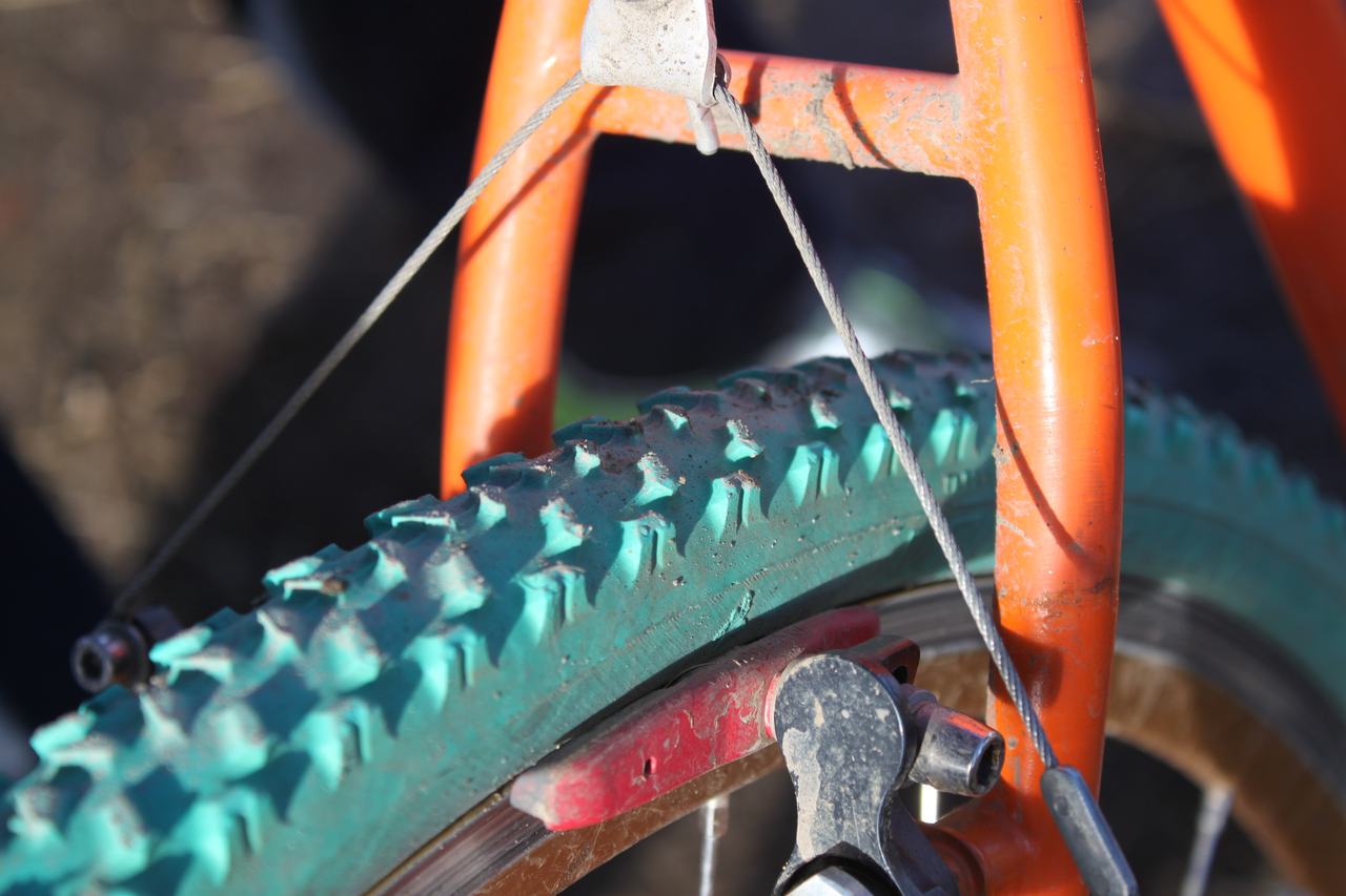 cyclocross-nats09-tires-img_4725_1.jpg