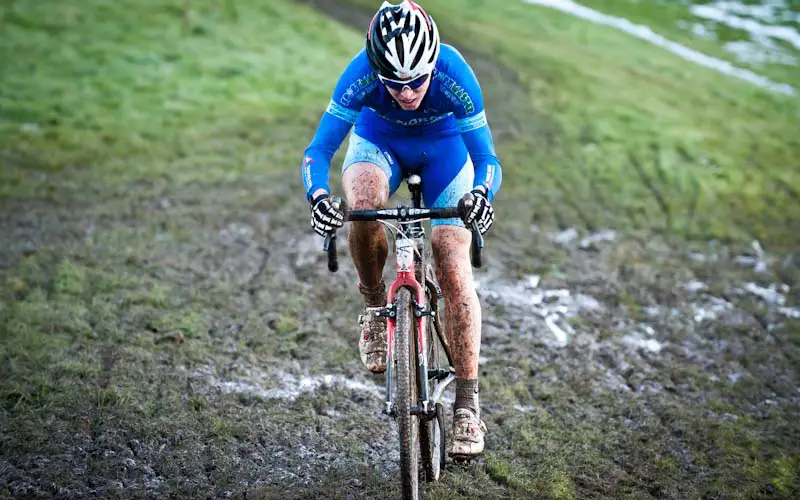 Local rider Jonas Guddal clearing the wetlands. © www.richardskovby.com