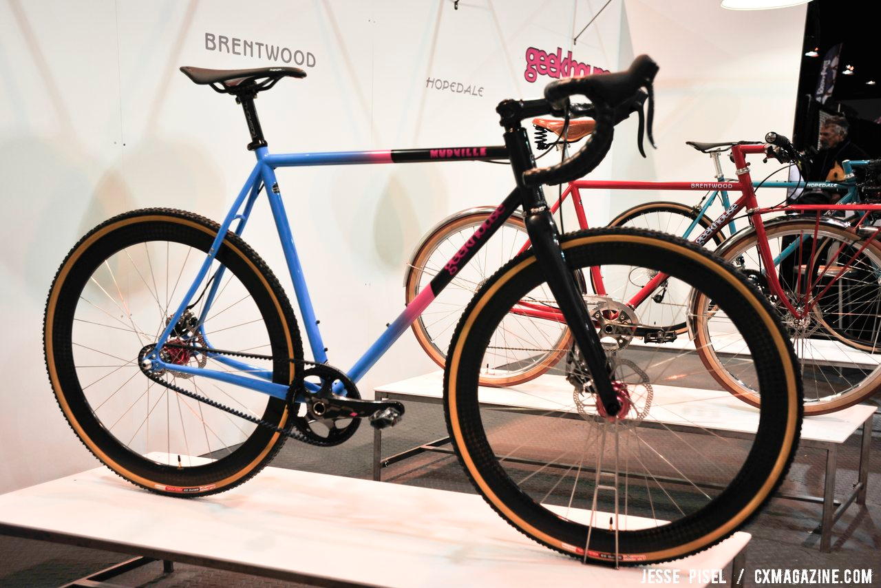 Singlespeed Geekhouse, complete with disc brakes and a belt drive. NAHBS 2013 © Jesse Pisel