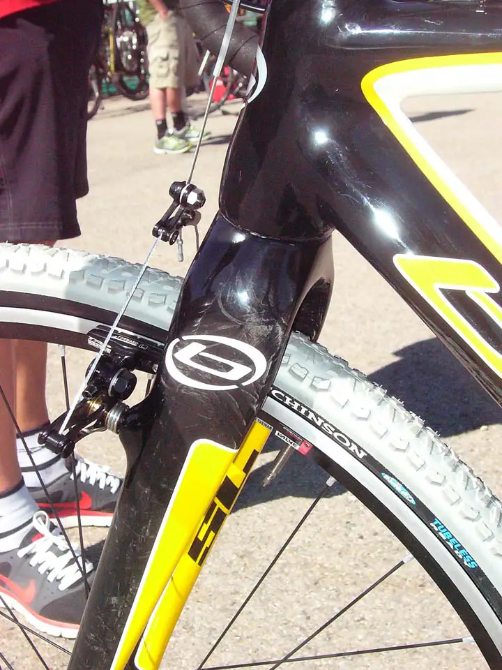 Tapered steer tube and beefy fork add stability and eliminate brake chatter © Ryan Hamilton