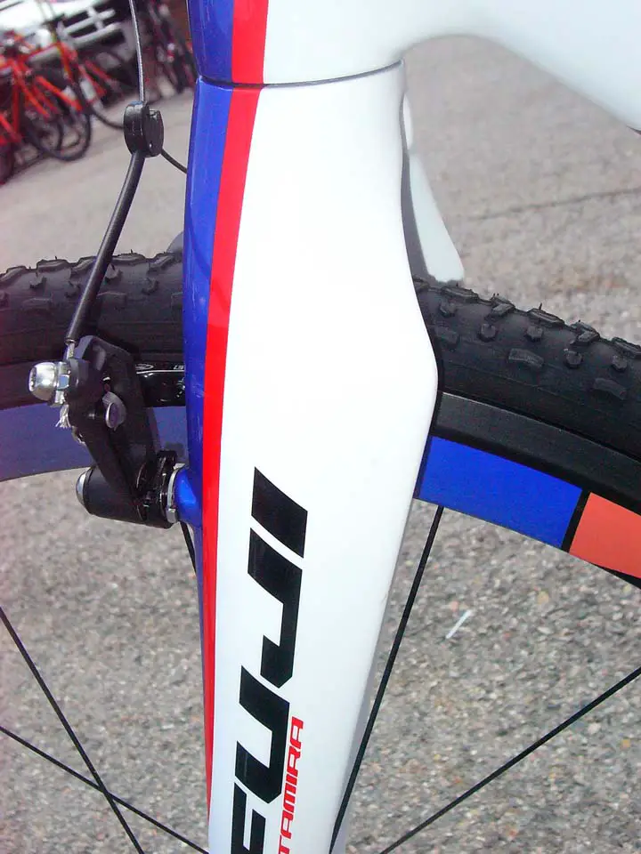   Fuji Altamira: fork designed for handling, cutting the mud and no brake chatter © Ryan Hamilton