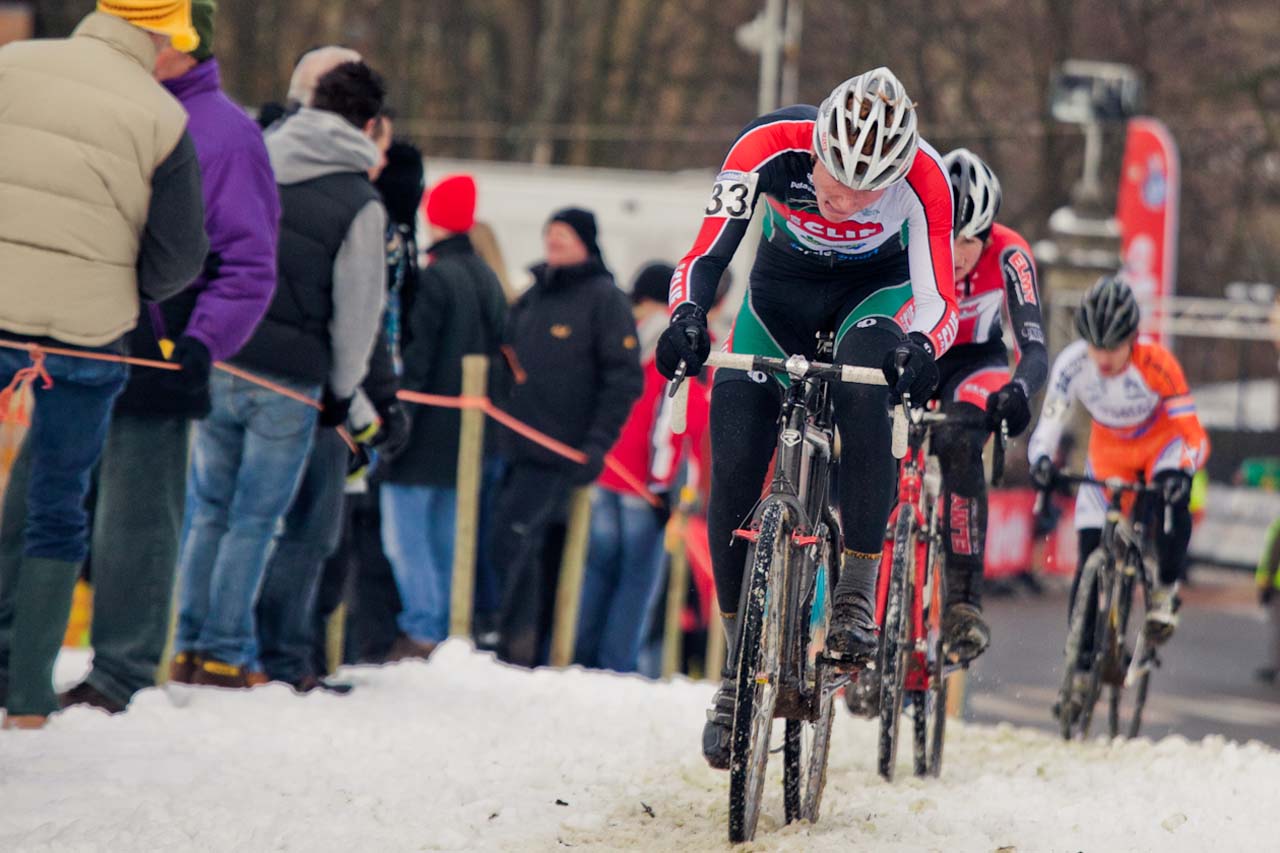 Bjorn Fox rocking and rolling on lap one ©Tom Robertson