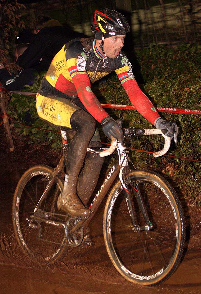 Sven Nys rode well, but a mechanical would bring a bad ending to the crowd favorite's day.