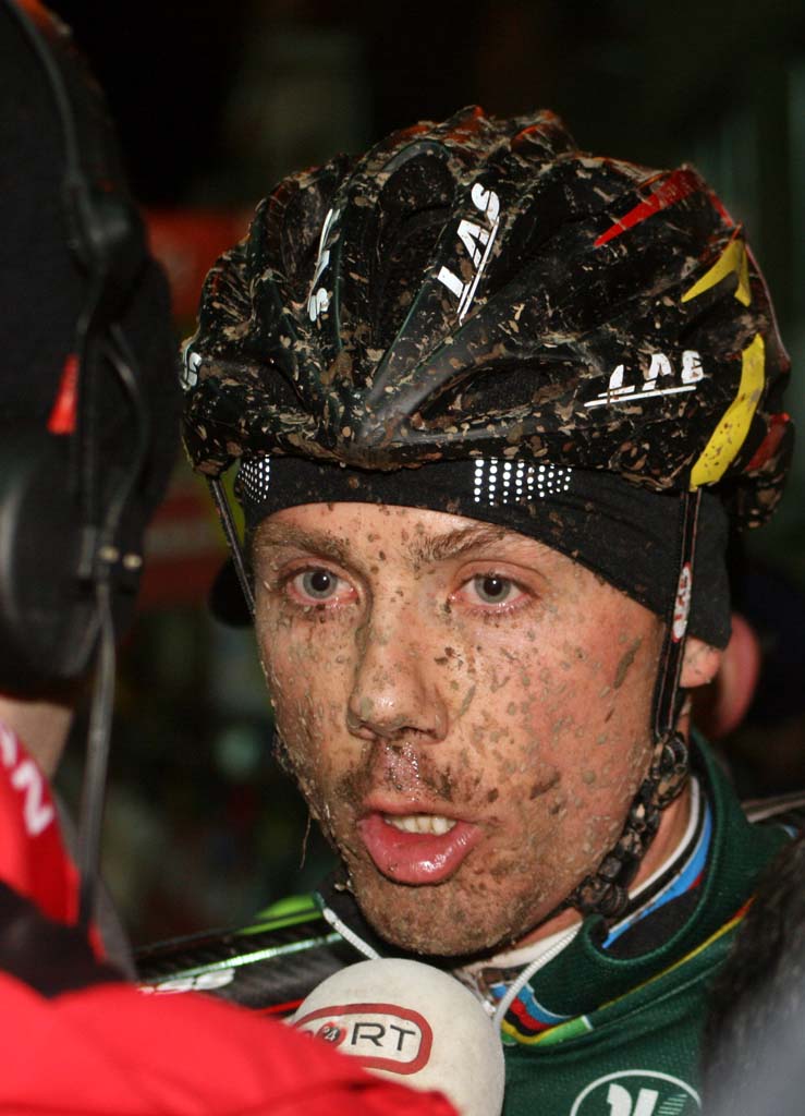 Sven Nys speaks to the press after abandoning in Diegem. ? Bart Hazen