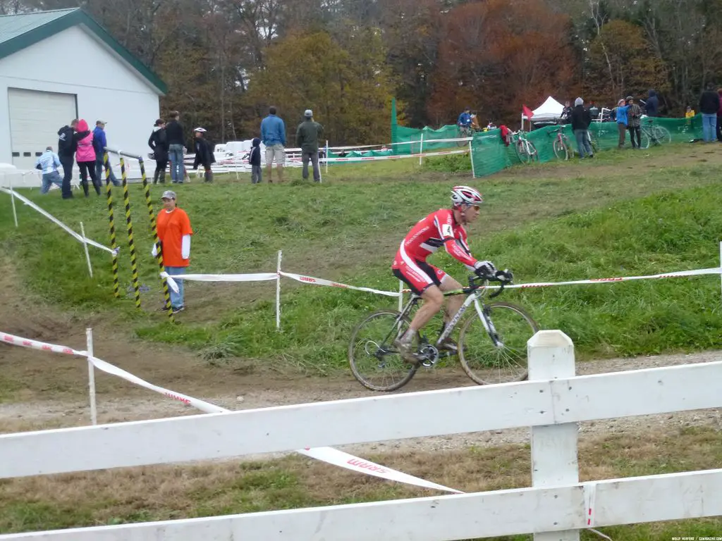 McNicholas chases. © Cyclocross Magazine